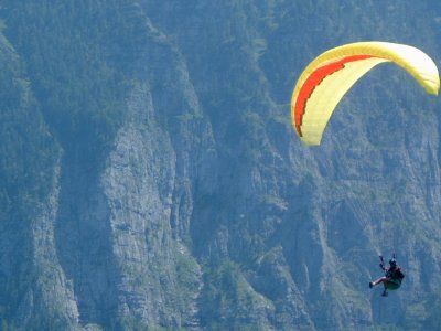 Winkender Paragleiter