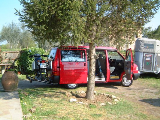 Die ersten reisen ab