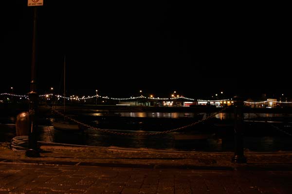 Nachts am Hafen von Dungarvan